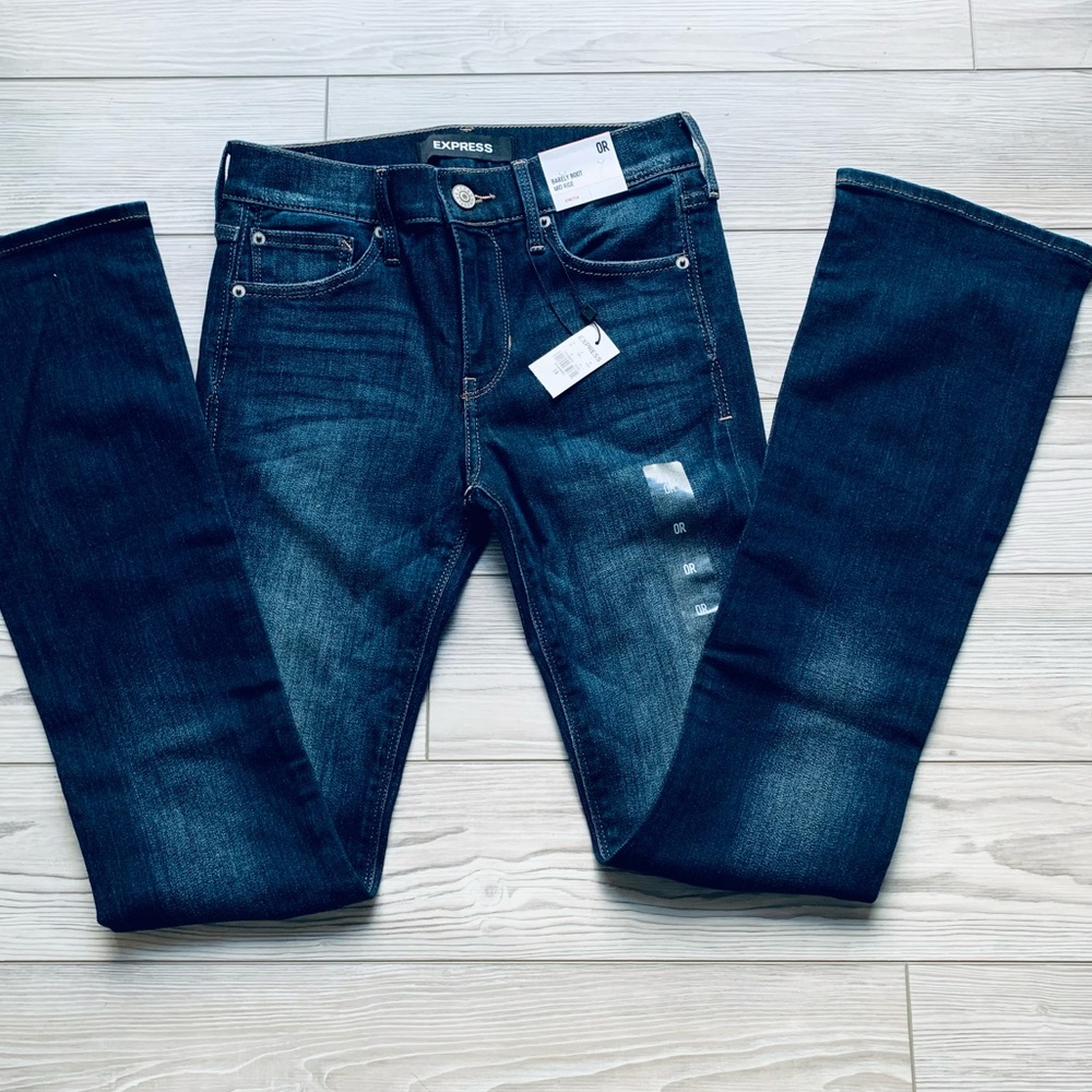 Express NWT Barely Boot Jeans Sz 0Reg